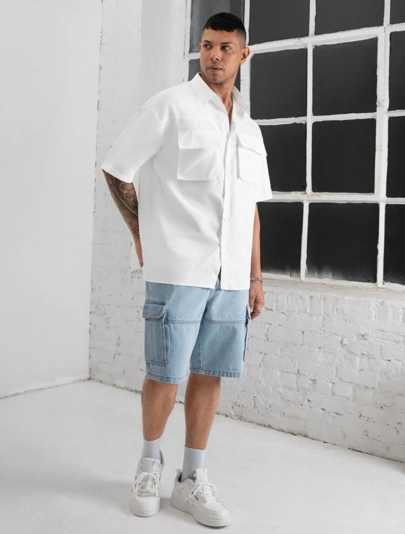 Lose fit staple tee